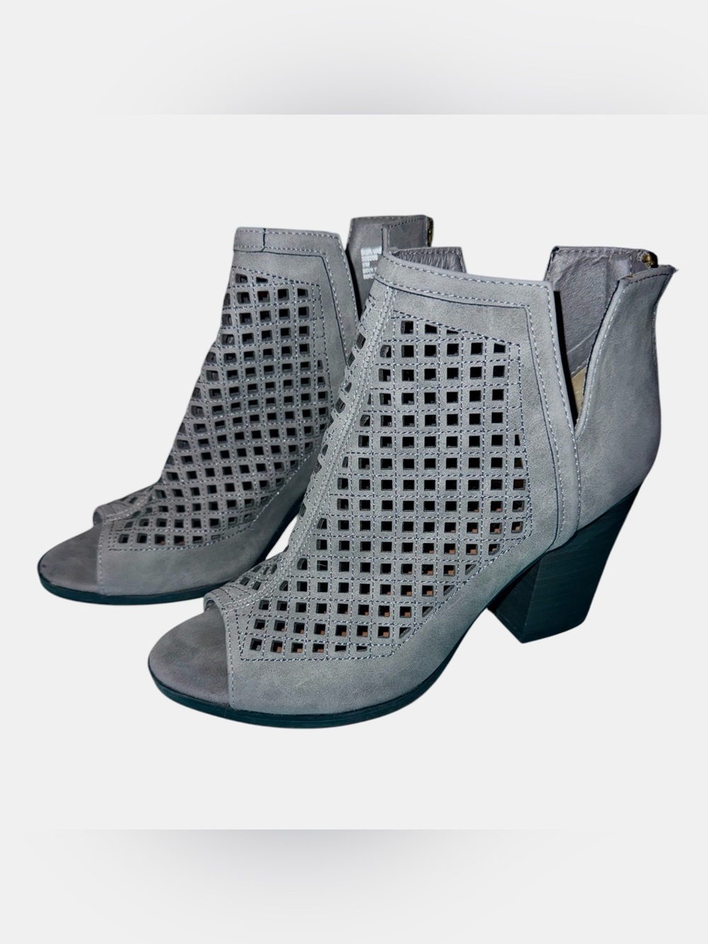 Sugar Gray Lattice Cutout Peep Toe Block 3in Heel Booties, Size 8